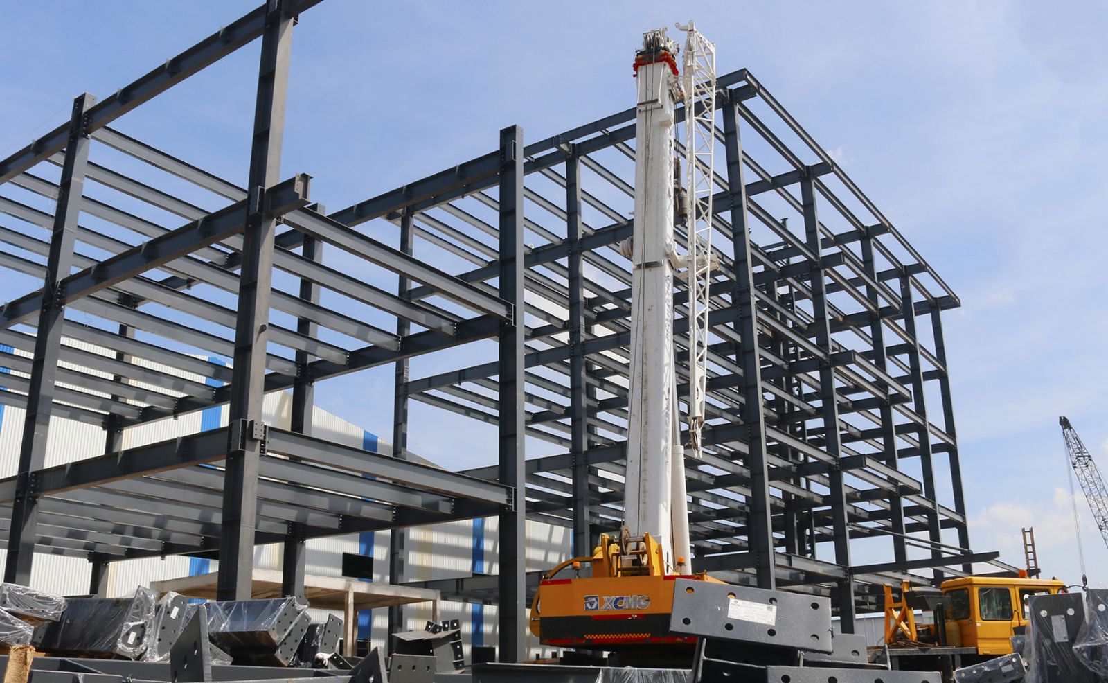 Thi công khách sạn bằng thép tiền chế