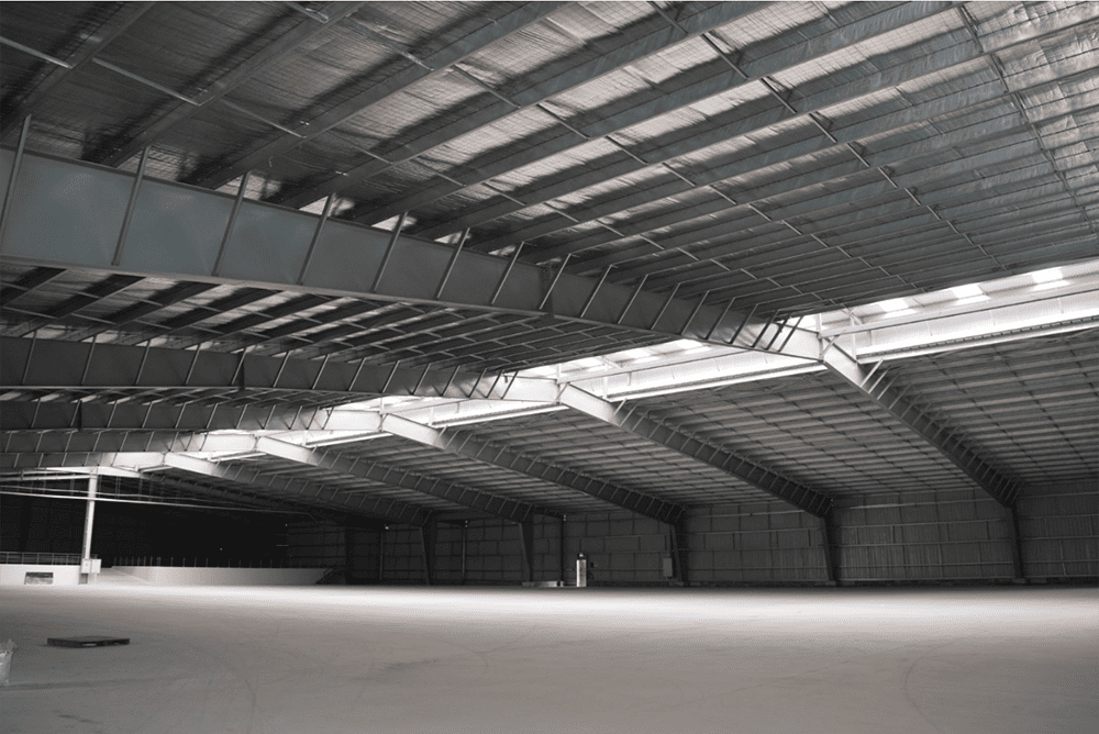 THI CÔNG NHÀ XƯỞNG BẰNG THÉP TIỀN CHẾ